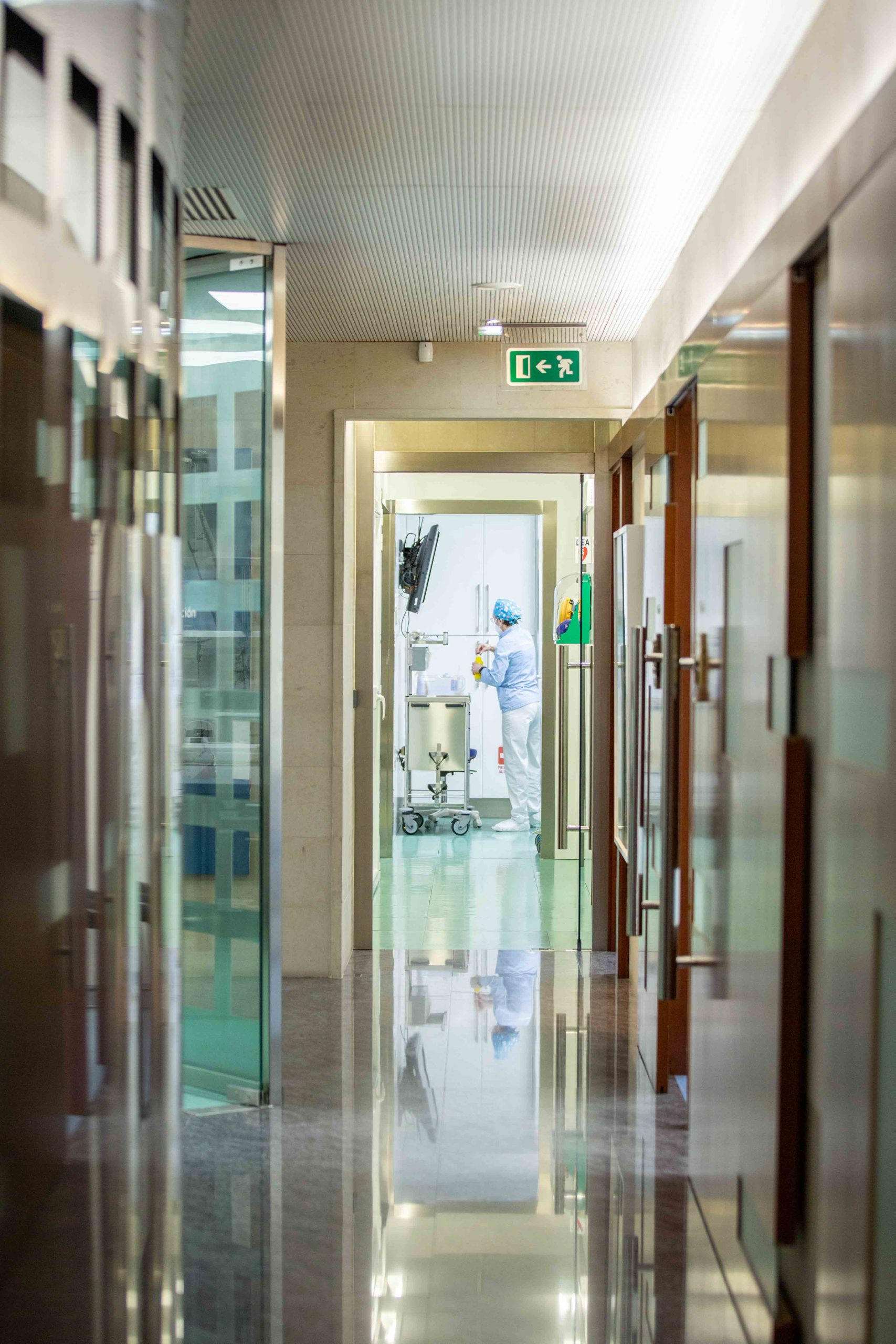 Imagen de una doctora en la clínica Tejerina