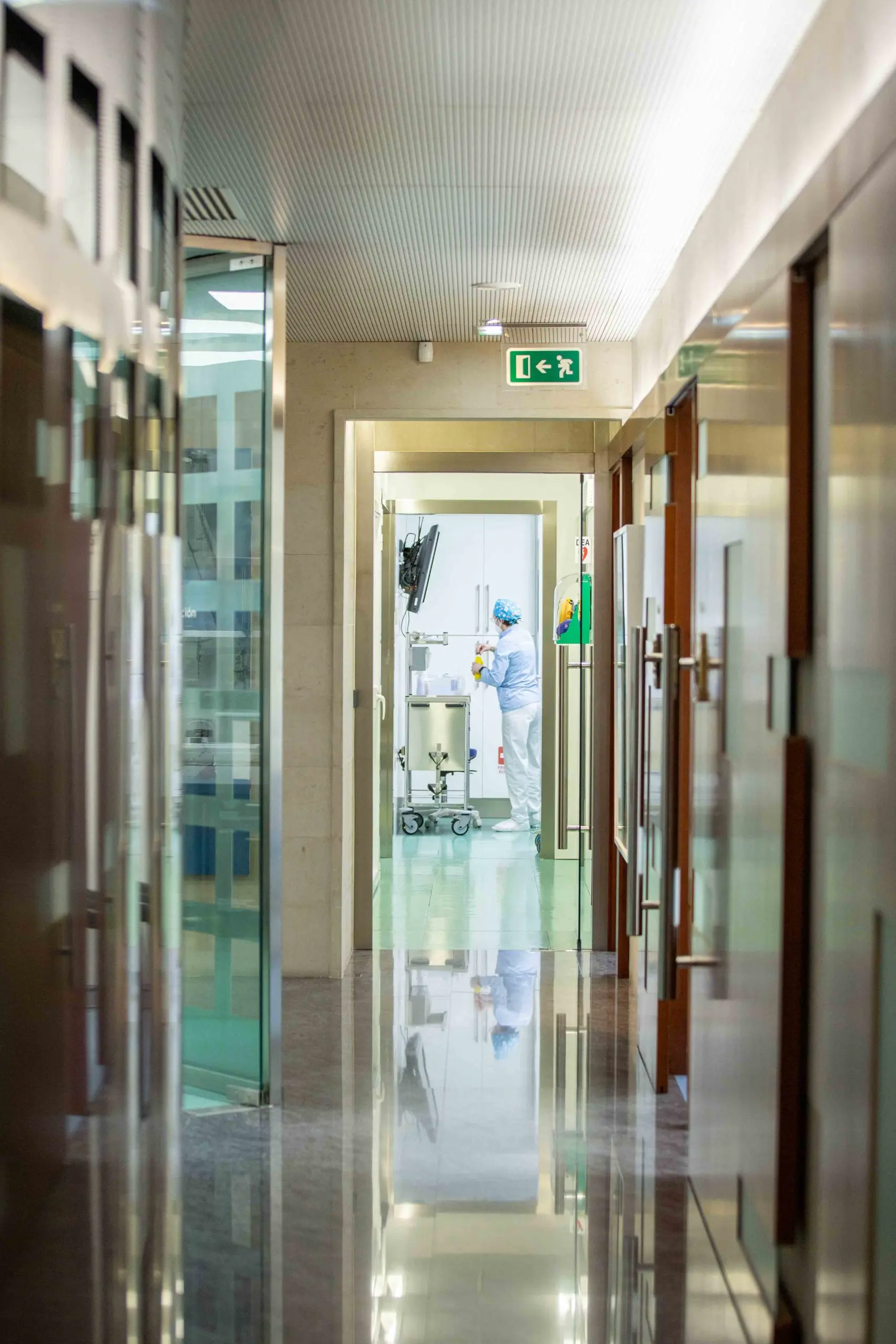 Imagen de una doctora en la clínica Tejerina